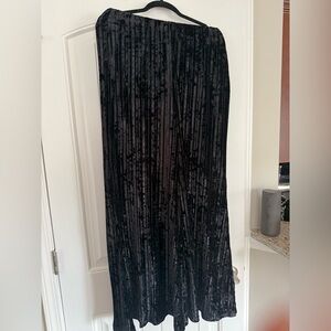 Free People Black Velvet Flare mini pleats Pants Large